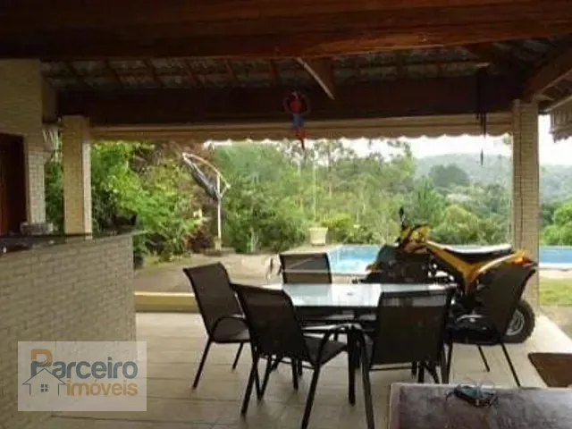 Chácara com 1583m² 4 quartos e 2 banheiros, à venda, no bairro Roseira em Mairiporã