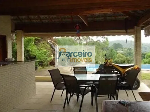 Chácara com 1583m² 4 quartos e 2 banheiros, à venda, no bairro Roseira em Mairiporã