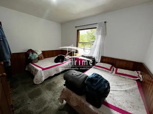Chácara com 10675m² 3 quartos e 2 banheiros, à venda, no bairro Debossan em Nova Friburgo