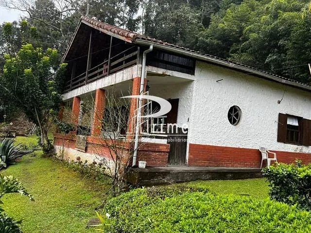 Chácara com 10675m² 3 quartos e 2 banheiros, à venda, no bairro Debossan em Nova Friburgo
