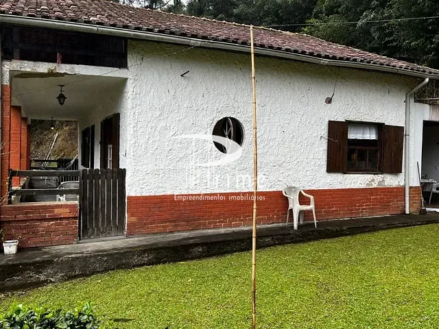 Chácara com 10675m² 3 quartos e 2 banheiros, à venda, no bairro Debossan em Nova Friburgo
