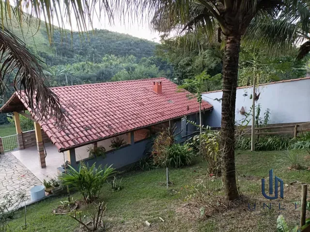 Chácara 3 quartos e 4 banheiros, à venda, no bairro Vale do Sol em Pinheiral