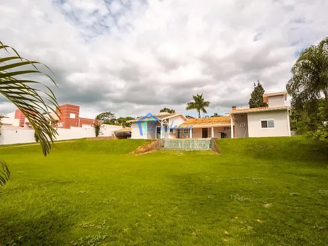 Chácara com 2000m² 4 quartos e 6 banheiros, à venda ou para alugar, no bairro Terras de Itaici em Indaiatuba