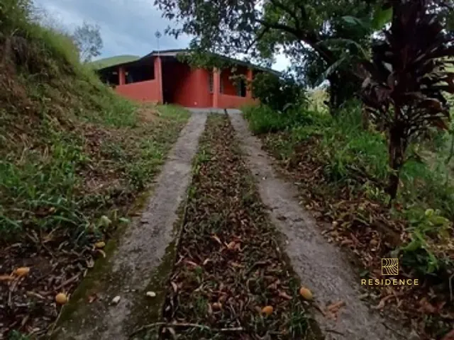 Chácara 2 quartos e 2 banheiros, à venda, no bairro Vila Rica- Três Poços em Volta Redonda