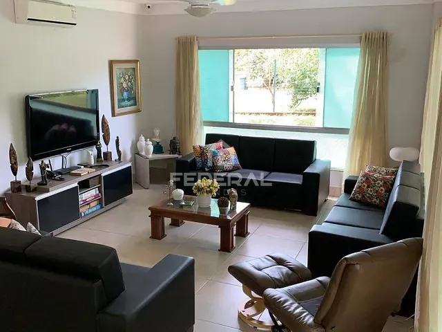 Chácara com 600m² 4 quartos e 7 banheiros, à venda, no bairro Residencial Villa Verde em Senador Canedo