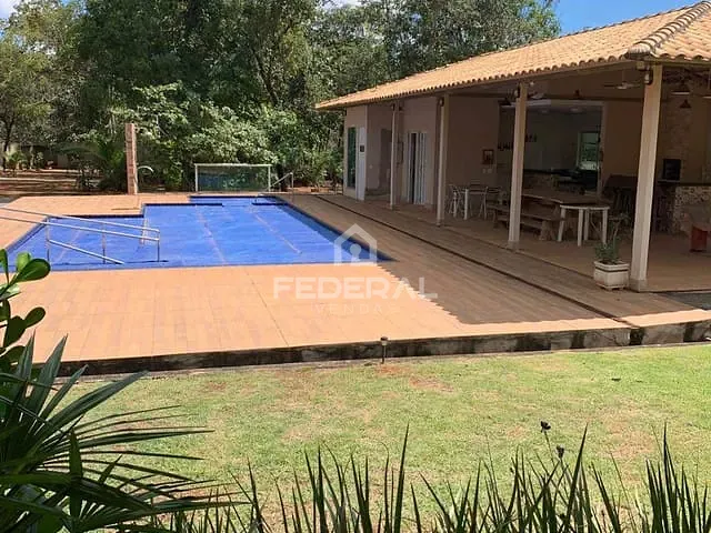 Chácara com 600m² 4 quartos e 7 banheiros, à venda, no bairro Residencial Villa Verde em Senador Canedo