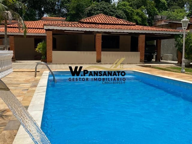 Chácara com 800m² 3 quartos e 3 banheiros, à venda, no bairro Aquarius em Araçoiaba da Serra