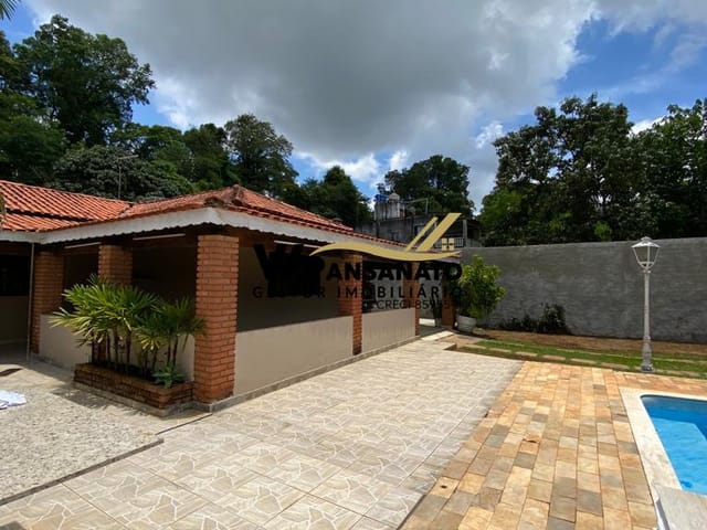 Chácara com 800m² 3 quartos e 3 banheiros, à venda, no bairro Aquarius em Araçoiaba da Serra