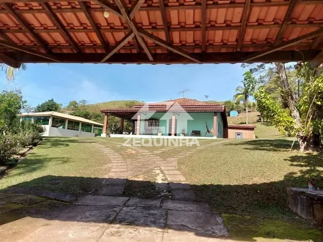 Chácara com 20000m² 8 quartos e 7 banheiros, à venda, no bairro Saboo em Sao Roque