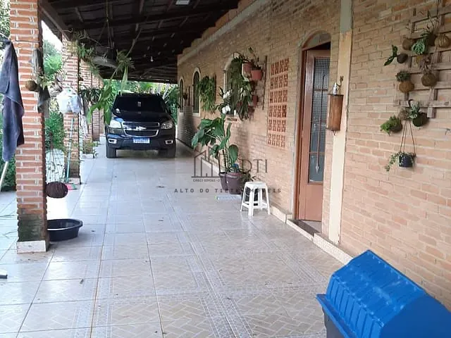 Chácara com 1000m² 3 quartos e 2 banheiros, à venda, no bairro Parque das Varinhas em Mogi das Cruzes