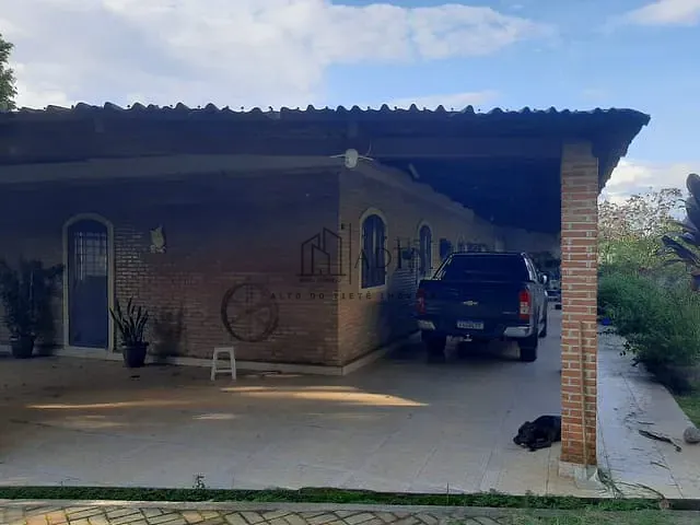 Chácara com 1000m² 3 quartos e 2 banheiros, à venda, no bairro Parque das Varinhas em Mogi das Cruzes