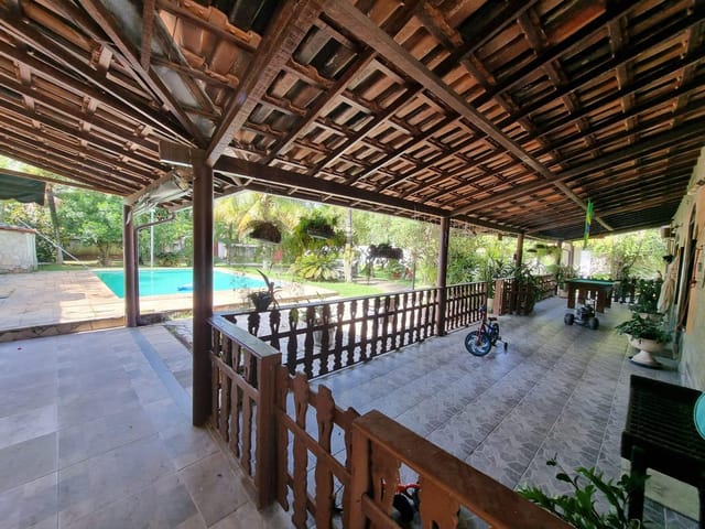 Chácara com 1600m² 5 quartos e 5 banheiros, à venda, no bairro Itaocaia Valley (Itaipuaçu) em Maricá