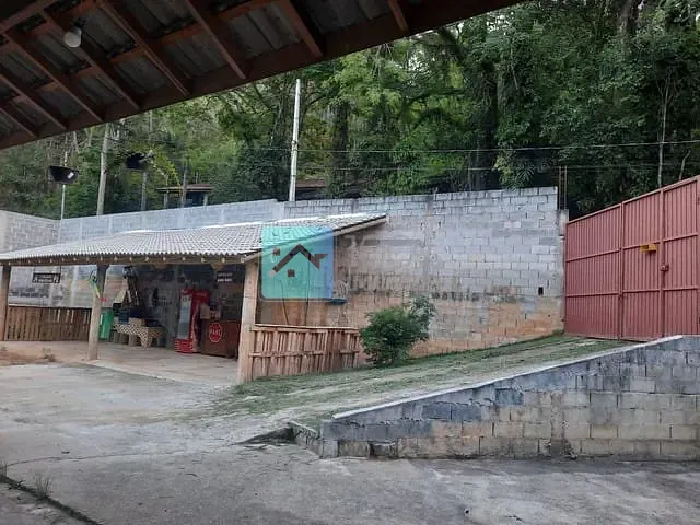 Chácara com 7000m² 2 quartos e 2 banheiros, à venda, no bairro Buquirinha II em São José dos Campos
