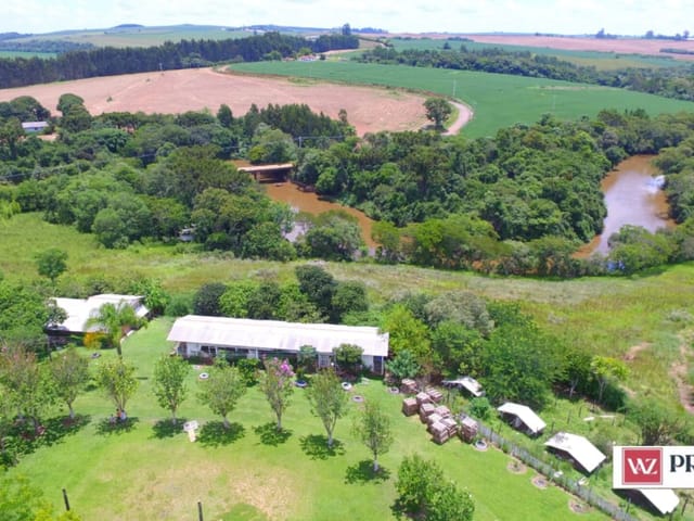 Chácara com 80000m² 3 quartos e 3 banheiros, à venda, no bairro Mangabera em Carambeí