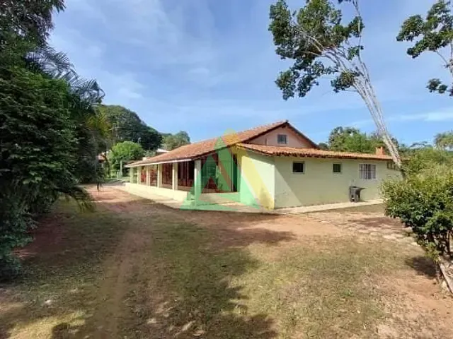 Chácara com 2238m² 6 quartos e 4 banheiros, à venda, no bairro Martim Francisco em Mogi Mirim