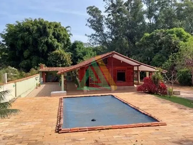 Chácara com 2238m² 6 quartos e 4 banheiros, à venda, no bairro Martim Francisco em Mogi Mirim