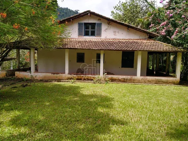 Chácara com 91000m² 3 quartos e 3 banheiros, à venda, no bairro Espinhaço em Guapimirim
