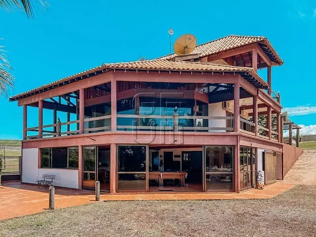 Chácara com 4701m² 4 quartos e 3 banheiros, à venda, no bairro Zona Rural em Porecatu