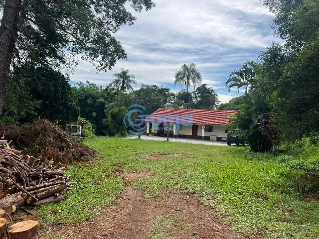 Chácara 4 quartos e 6 banheiros, à venda, no bairro Curitibanos em Bragança Paulista