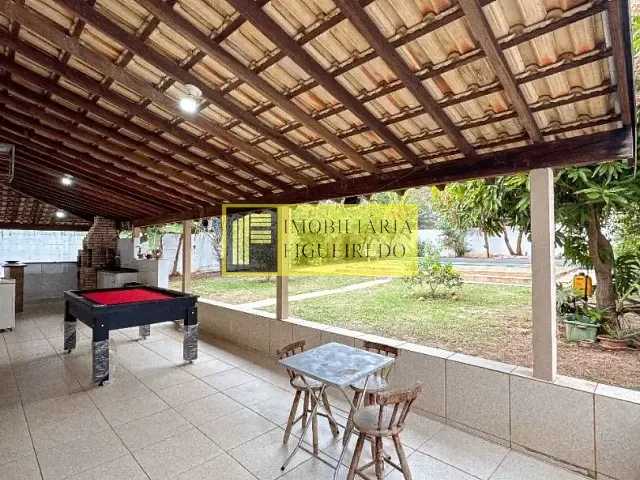 Chácara com 1000m² 3 quartos e 4 banheiros, à venda, no bairro Estância São Carlos em Guapiaçu