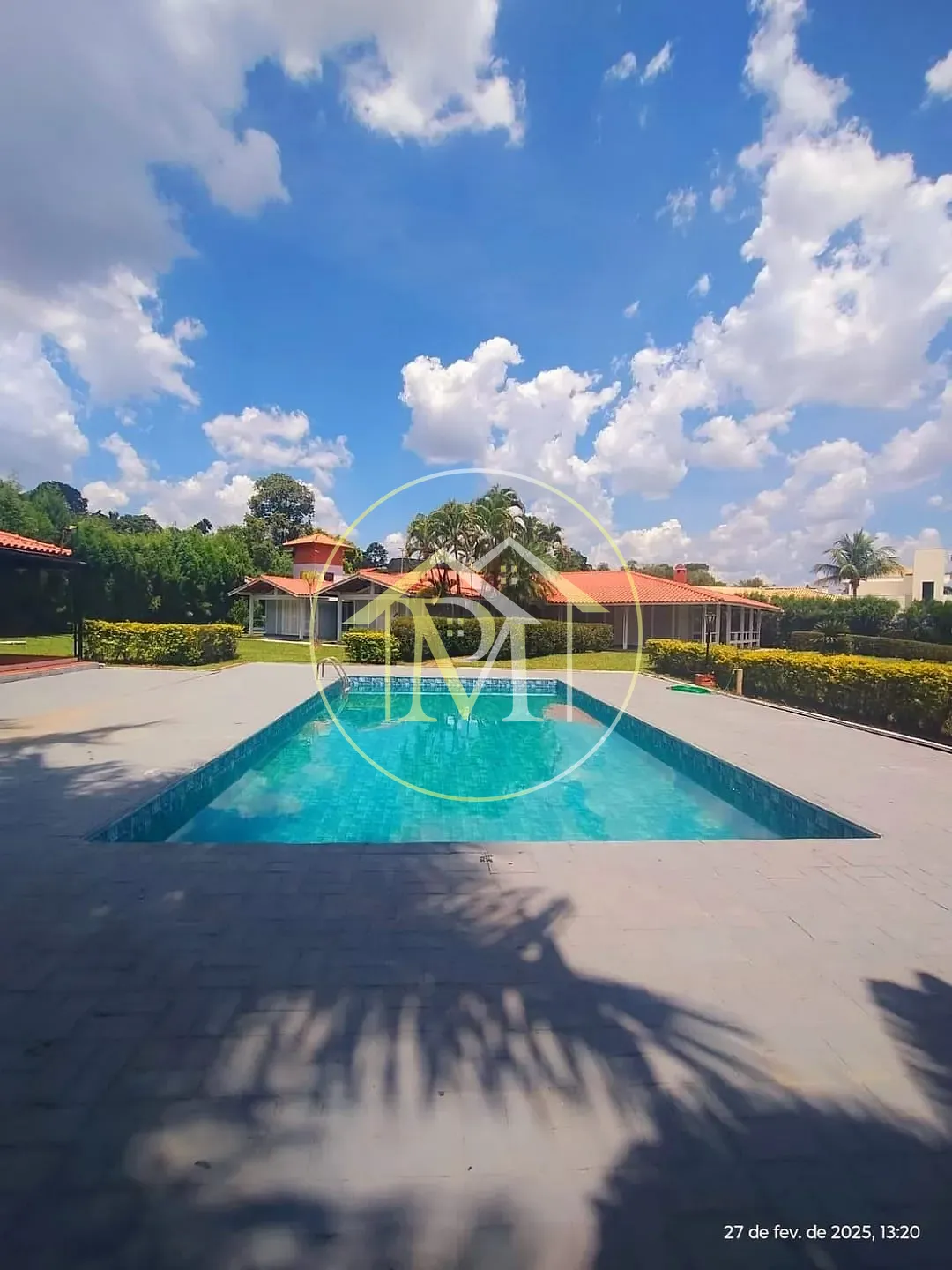 Casa, 5 quartos, 240 m² - Foto 1