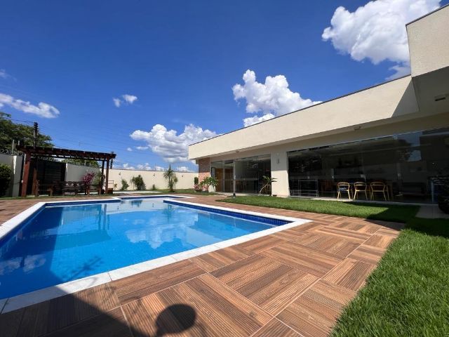 Chácara com 540m², à venda, no bairro Jardim Olímpico em Maringá