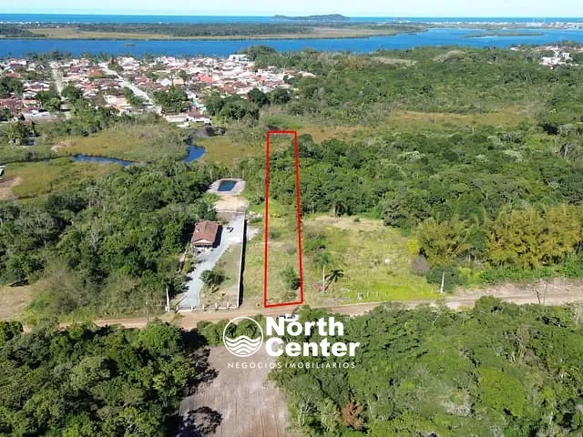 Chácara com 4482m², à venda, no bairro Pinheiros em Balneário Barra do Sul