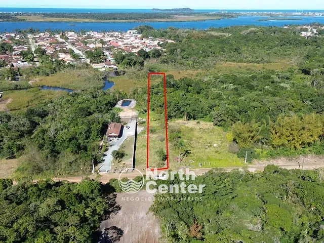 Chácara com 4482m², à venda, no bairro Pinheiros em Balneário Barra do Sul