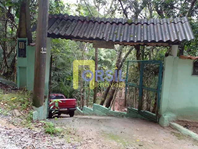 Chácara com 3030m² 2 quartos e 1 banheiro, à venda, no bairro Centro em Biritiba Mirim