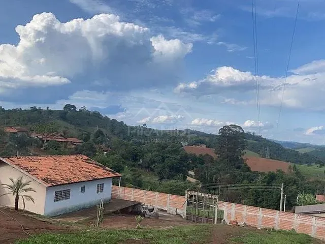 Chácara com 2162m² 2 quartos e 1 banheiro, à venda, no bairro ** em Caldas