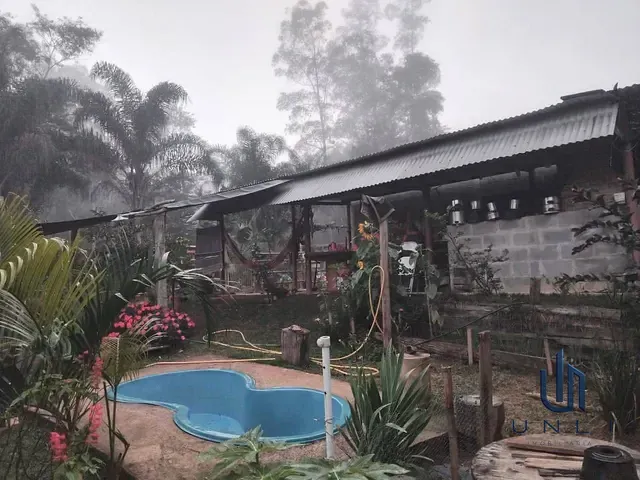 Chácara com 5500m² 5 quartos e 3 banheiros, à venda, no bairro Amparo em Barra Mansa