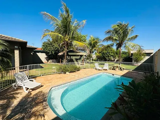 Chácara com 1100m² 3 quartos e 4 banheiros, à venda, no bairro Beira-Rio em Jardinópolis