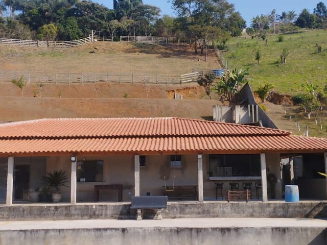 Chácara 3 quartos e 4 banheiros, à venda, no bairro Centro em Matias Barbosa