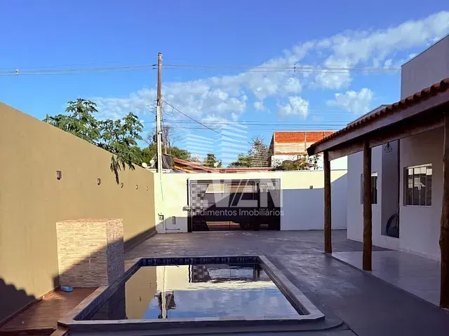Chácara com 300m² 3 quartos e 3 banheiros, à venda, no bairro Vale do Igapó em Bauru