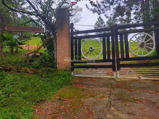 Chácara com 168000m² 3 quartos e 2 banheiros, à venda, no bairro Zona Rural em Bom Jesus Dos Perdões