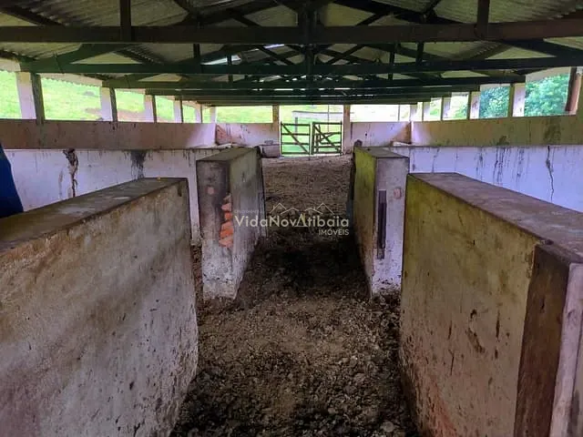 Chácara com 168000m² 3 quartos e 2 banheiros, à venda, no bairro Zona Rural em Bom Jesus Dos Perdões