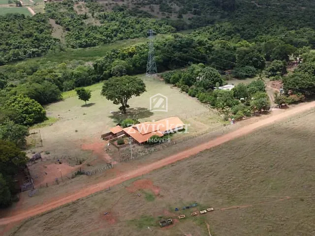 Chácara com 25000m² 3 quartos e 3 banheiros, à venda, no bairro zona rural em Bauru