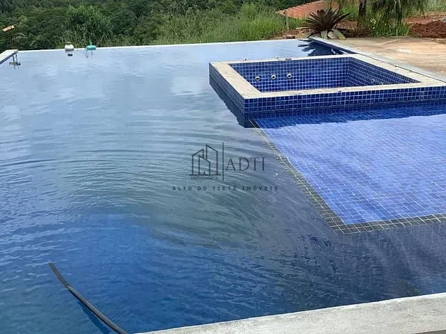 Chácara com 4200m² 3 quartos e 2 banheiros, à venda, no bairro Beija-Flor em Mogi das Cruzes