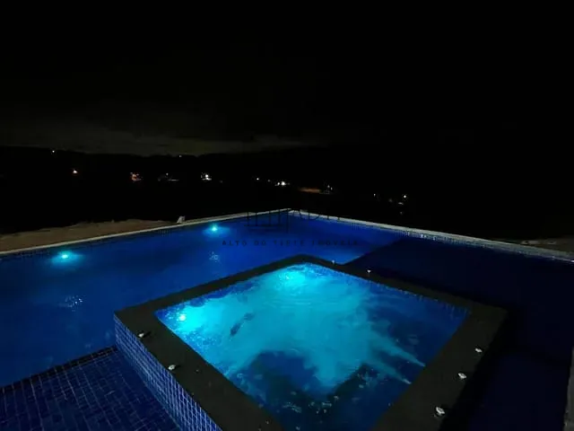 Chácara com 4200m² 3 quartos e 2 banheiros, à venda, no bairro Beija-Flor em Mogi das Cruzes