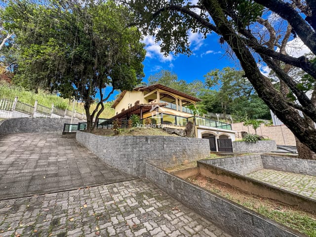 Chácara com 3500m² 5 quartos e 8 banheiros, à venda, no bairro Itaocaia Valley (Itaipuaçu) em Maricá
