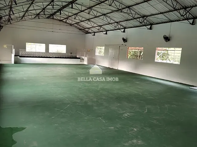Chácara com 800m² 4 quartos e 2 banheiros, à venda, no bairro Araçoiaba em Araçoiaba da Serra