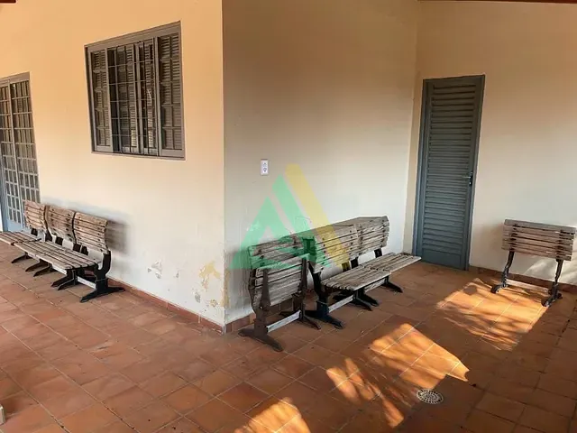 Chácara com 2000m² 3 quartos e 3 banheiros, à venda, no bairro Lago Azul em Mogi Guaçu
