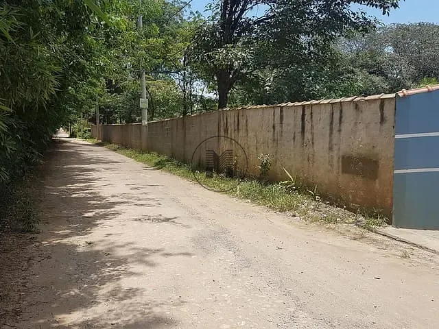 Chácara com 4600m² 1 quarto e 3 banheiros, à venda, no bairro Bom Jardim I em Guaratinguetá