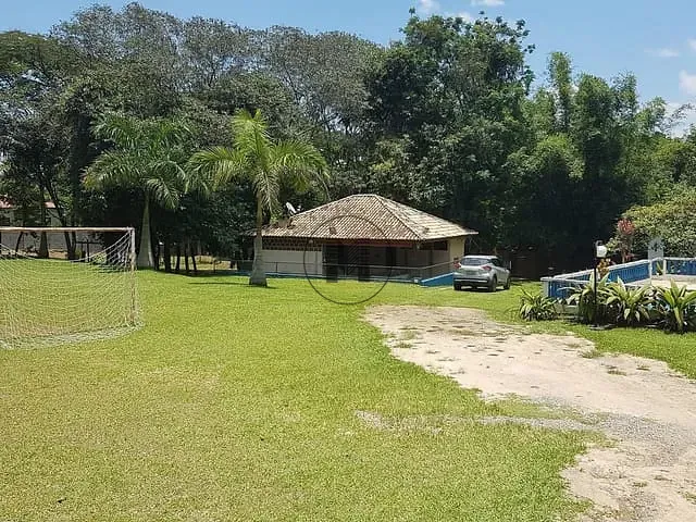 Chácara com 4600m² 1 quarto e 3 banheiros, à venda, no bairro Bom Jardim I em Guaratinguetá