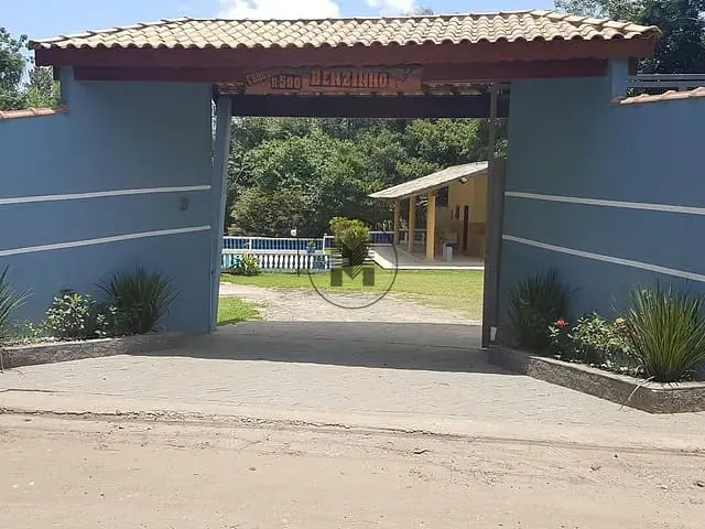 Chácara com 4600m² 1 quarto e 3 banheiros, à venda, no bairro Bom Jardim I em Guaratinguetá