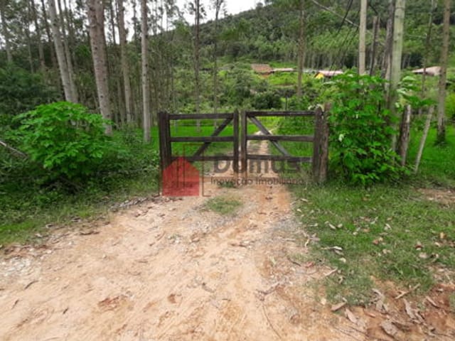 Chácara com 7000m², à venda, no bairro Zona Rural em Lagoinha