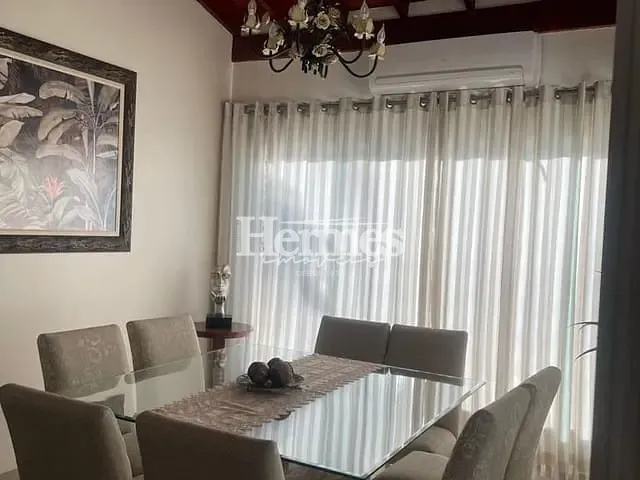 Chácara com 940m² 3 quartos e 2 banheiros, à venda, no bairro São Luiz em Paulínia