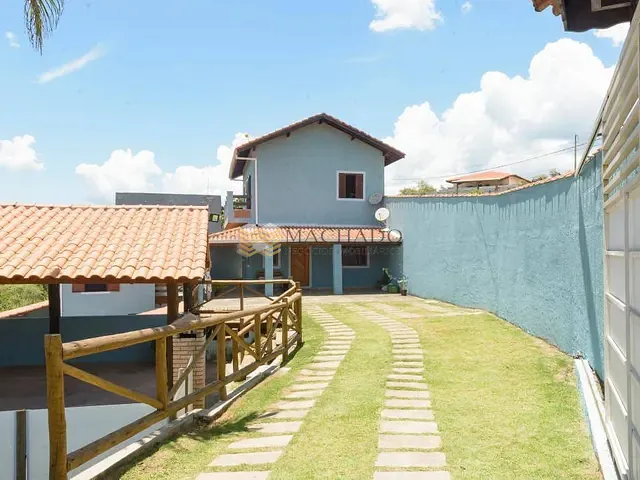 Chácara com 1057m² 5 quartos e 2 banheiros, à venda, no bairro Estância Marília em Jarinu