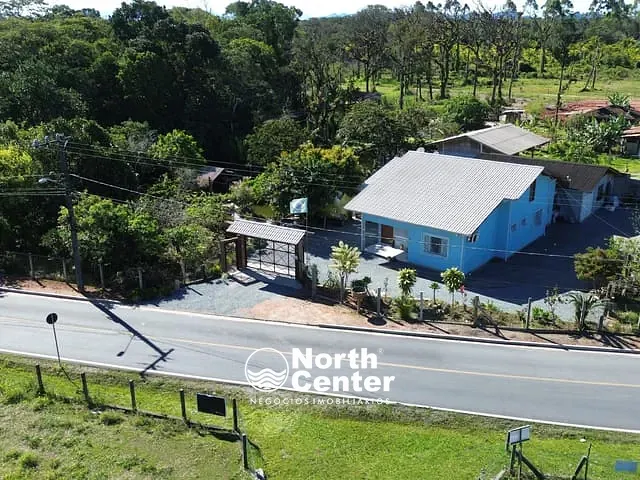 Chácara com 2396m² 3 quartos e 3 banheiros, à venda, no bairro Pinheiros em Balneário Barra do Sul