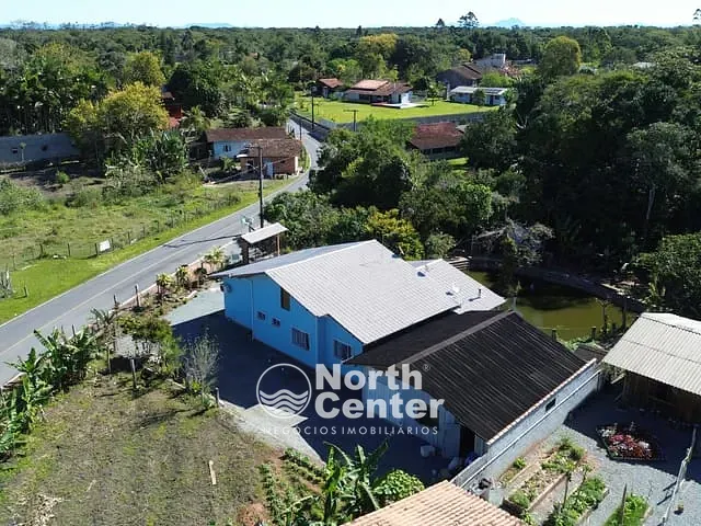 Chácara com 2396m² 3 quartos e 3 banheiros, à venda, no bairro Pinheiros em Balneário Barra do Sul